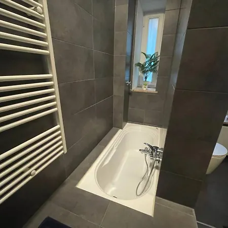 Spacious Flat In The Centre